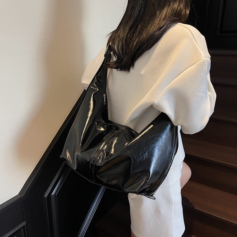 Cross-border soft leather commuter handbag for women, 2025 new style versatile single-shoulder underarm bag, large-capacity commuter tote bag details Picture