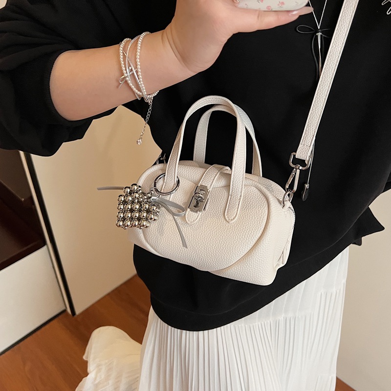 The 2025 new lychee pattern high-end versatile handbag is stylish, simple and casual, a single-shoulder crossbody bag for commuting Specification drawing