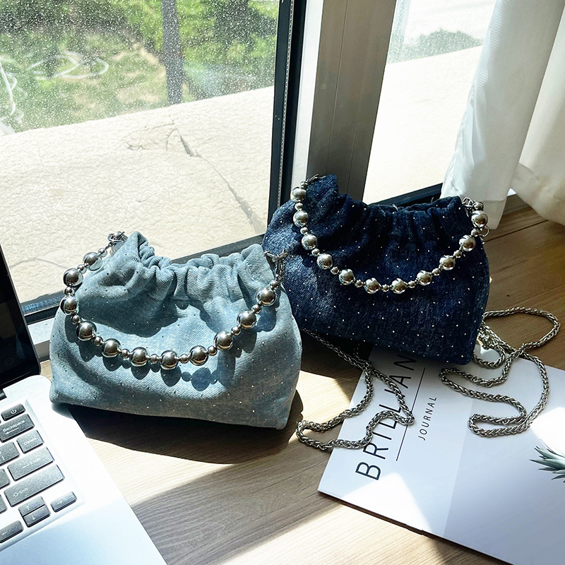 Niche design fashionable denim bag for women, 2025 new Korean version chain single-shoulder crossbody bag, trendy bucket bag Application Scenario