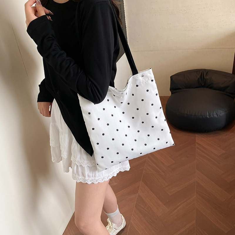 A new design with a gentle and girlish heart, featuring a patchwork lace bow single-shoulder bag and black floral canvas bag Specification drawing