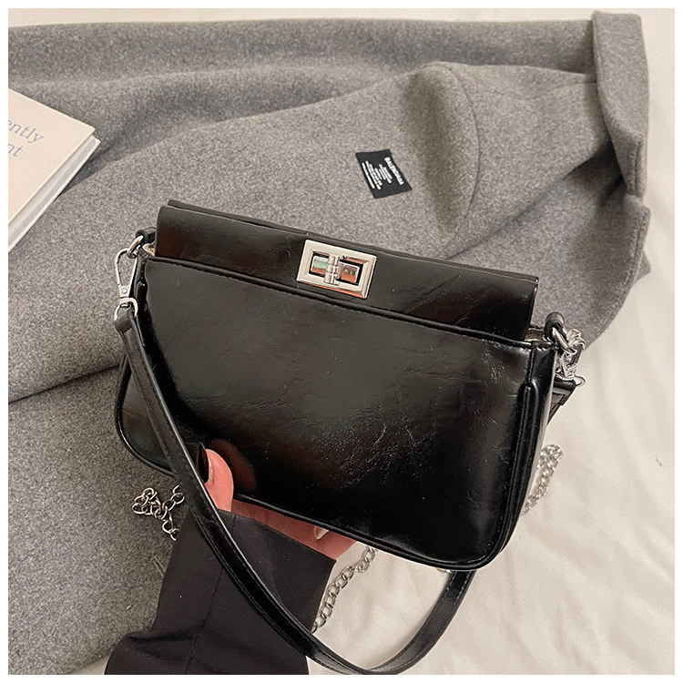 New niche design, high-end texture, women's underarm bag, oil-wax leather chain crossbody bag, fashionable commuting small square bag Specification drawing