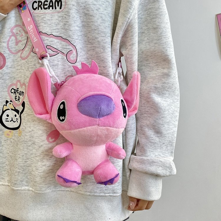 Wholesale of foreign trade Stitch plush toy bags, children's cartoon backpacks, Stitch claw machine dolls and figurines Application Scenario
