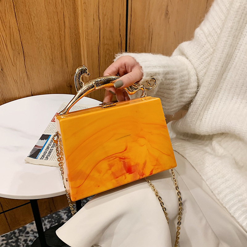 Fashionable acrylic box bag 2022 new style, European and American cross-border candy-colored hand-held dinner bag, chain crossbody bag details Picture
