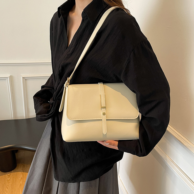 High-end retro bag 2025 Spring new style, women's bag, spring large capacity versatile crossbody bag, cross-border trend details Picture