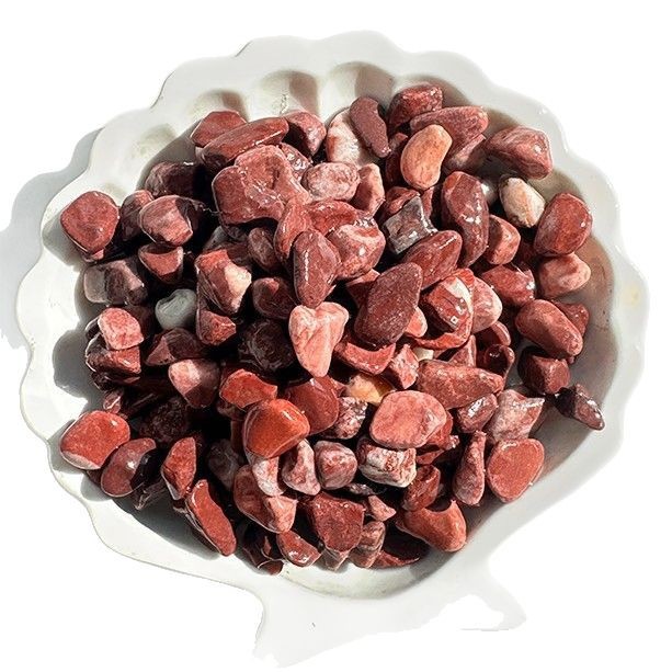 The manufacturer wholesals carmine red pebble permeable pavement, terrazzo, water-washed stone adhesive and red crushed stone Item Picture