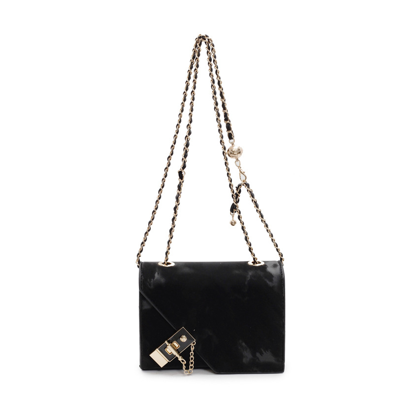 High-end chain bag for women, 2025 new style fashionable diamond-shaped small square bag, versatile retro casual single-shoulder crossbody bag Item Picture