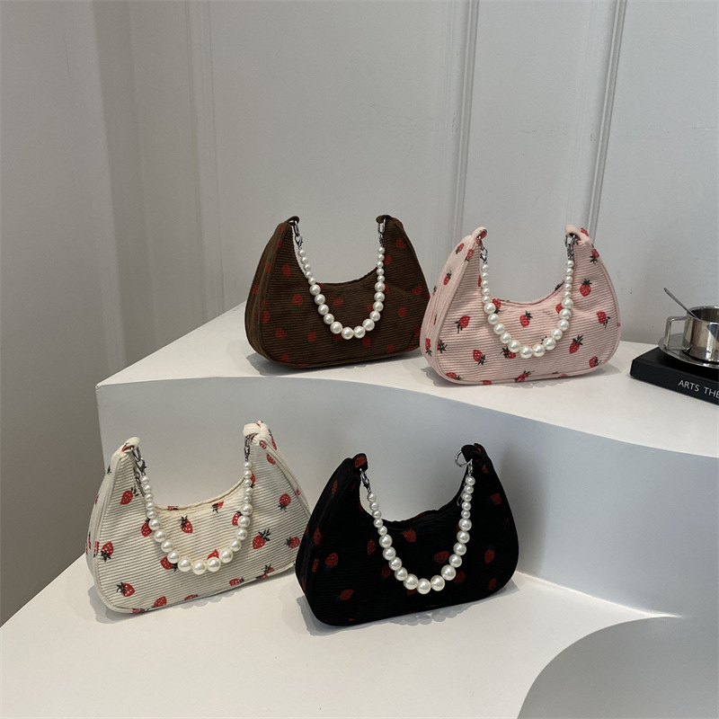 French fashion pearl chain underarm bag, cute strawberry print shoulder bag, versatile corduroy dumpling bag Application Scenario
