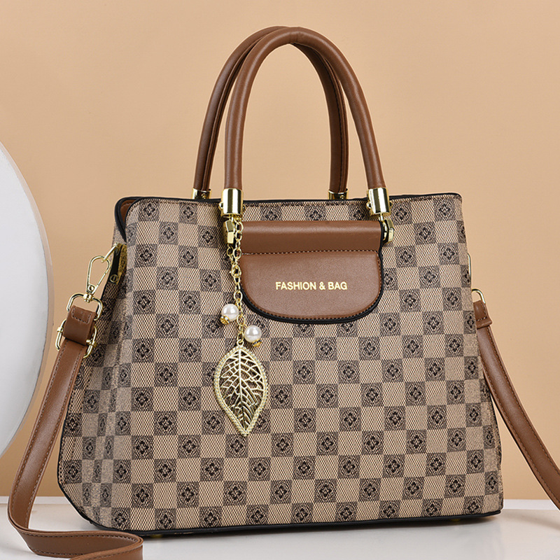 New popular women's handbag 2022, printed fashion, large capacity handbag, trendy and versatile, single-shoulder crossbody bag full figure