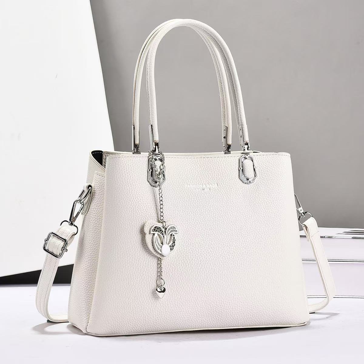 Cross-border 2024 Mom Bag for Women: Fashionable, elegant and trendy, versatile for going out. One-piece delivery service for women's crossbody handbags full figure