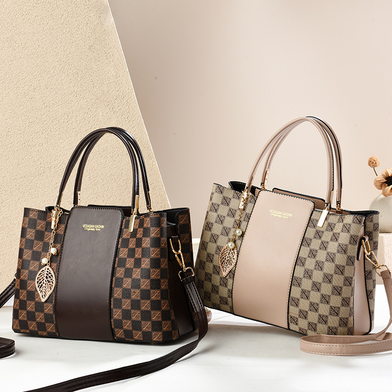 Fashionable handbag, Korean-style texture manufacturer, foreign trade bag for women, 2024 new single-shoulder smooth crossbody bag for women details Picture