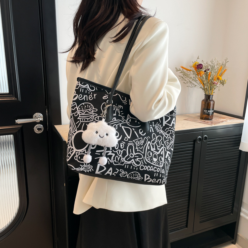 Graffiti canvas bag for women, 2024 new style casual single-shoulder bag, versatile, large-capacity student commuting tote bag Specification drawing