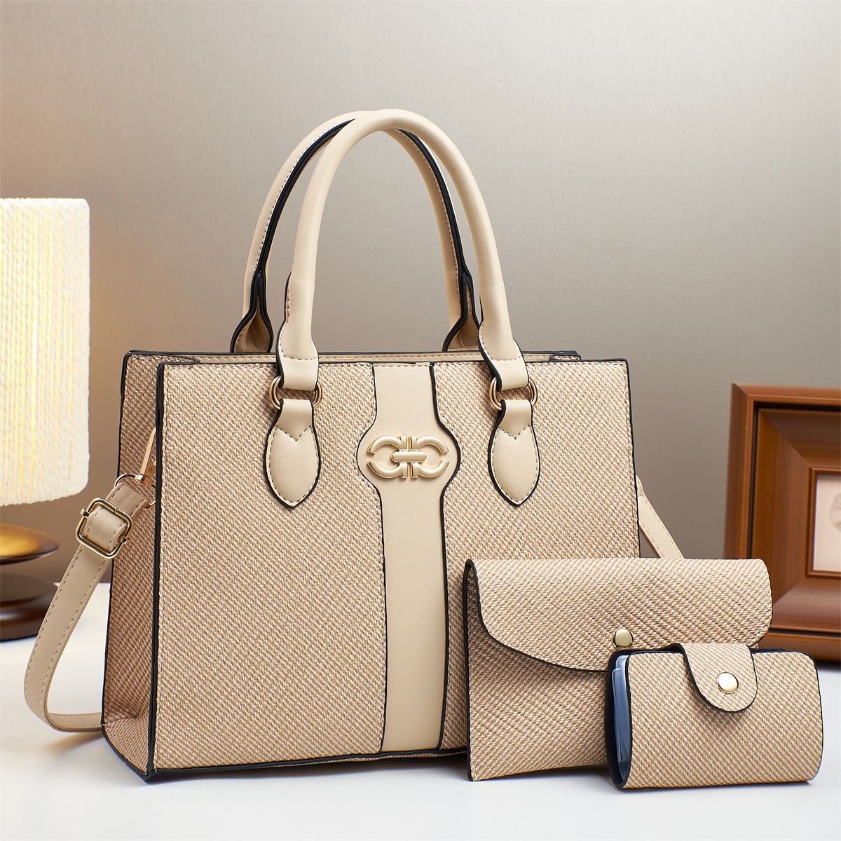 We are shipping the 2025 new style of patchwork mother and child bag three-piece set, a fashionable and versatile single-shoulder bag, and a simple and trendy cross-border handbag details Picture