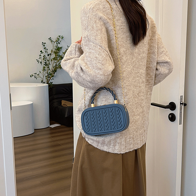 This is a new Korean version of a box bag with a linen pattern, which has a well-structured texture and is suitable for women's crossbody single-shoulder handbags Specification drawing