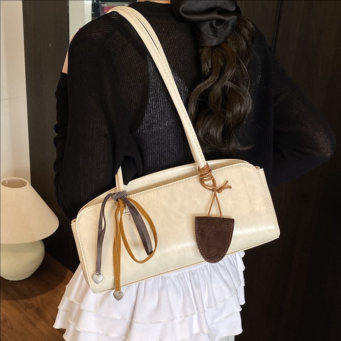 Cross-border large-capacity underarm hand-held pillow bag for women 2025 New style high-end commuting matte single-shoulder Boston bag full figure