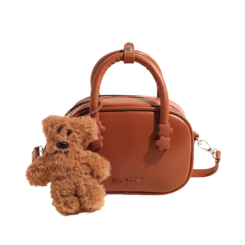 Carrying a fashionable baseball underarm bag for women, 2024 new retro and trendy versatile single-shoulder bag, simple and casual crossbody bag Item Picture