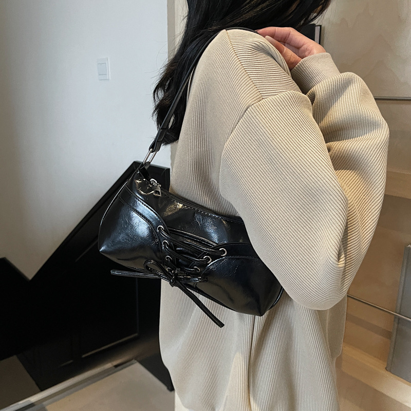 A niche and high-end bow bag for women in the summer of 2025, a stylish single-shoulder bag that is versatile and sweet and cool Specification drawing