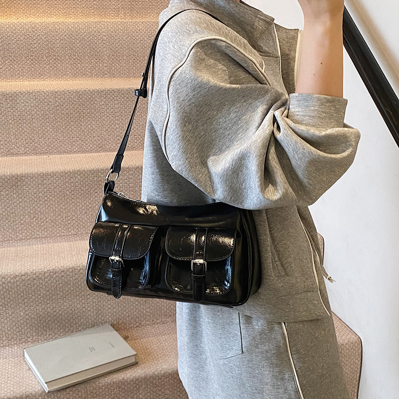 A niche design, fashionable underarm bag for women, 2025 new Korean-style, high-end, simple and versatile single-shoulder crossbody bag for commuting Specification drawing