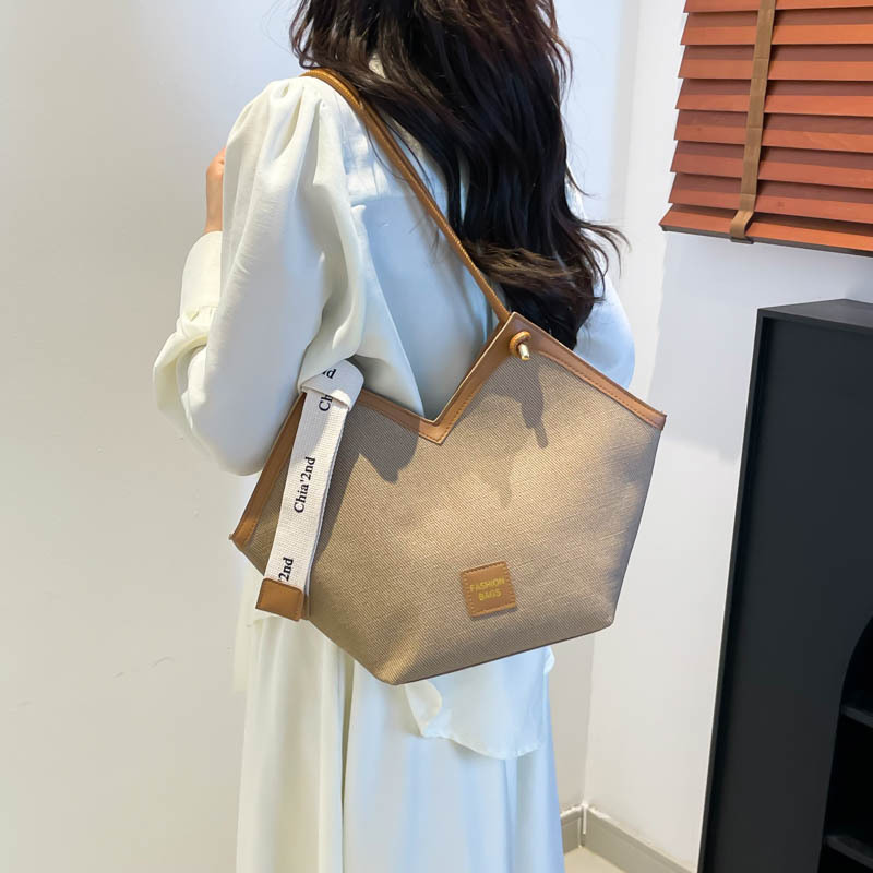 Retro and fashionable tote bag for women 2025 Summer, large capacity single-shoulder bag for work and commuting, trendy and casual underarm bag for women Specification drawing