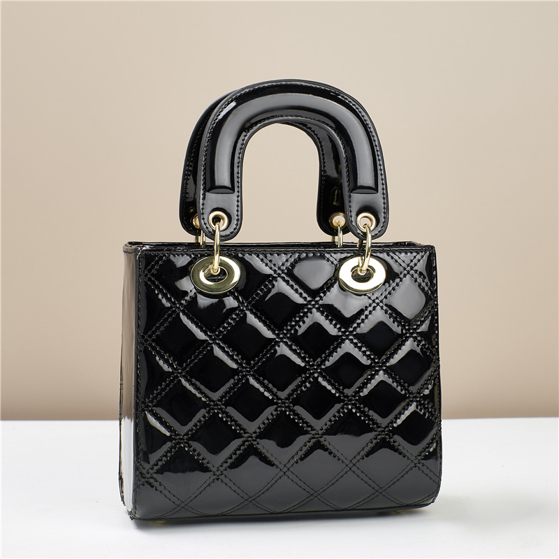 Lacquer leather women's 2024 new style women's bag, diamond-shaped Princess bag, crossbody bag, high-end and fashionable small square handbag details Picture