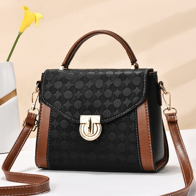 Bag Girl 2022 New trendy and fashionable embossed handbag, casual, versatile and stylish, single-shoulder crossbody small square bag consignment full figure