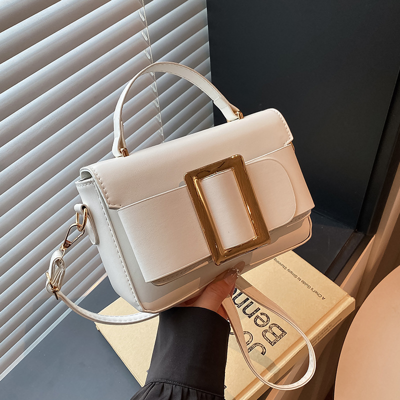 A frosted handbag with a fashionable texture, a small square bag for women, a 2025 summer small bag, a Korean retro single-shoulder crossbody bag full figure