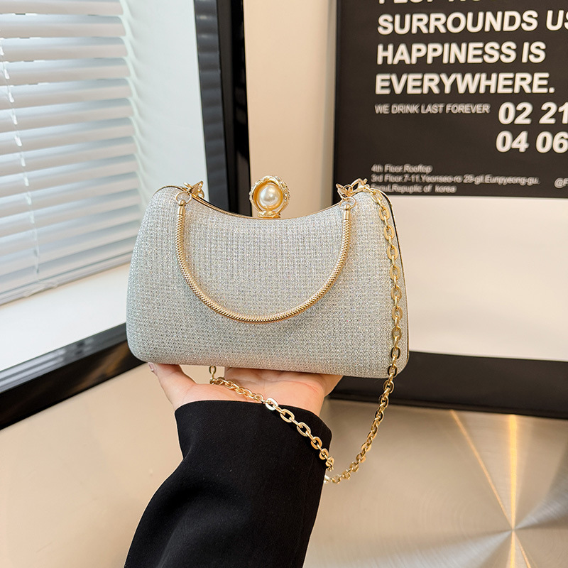 2025 New trendy and fashionable women's bag, high-quality handbag, crossbody single-shoulder dinner bag, fashionable chain crossbody bag full figure