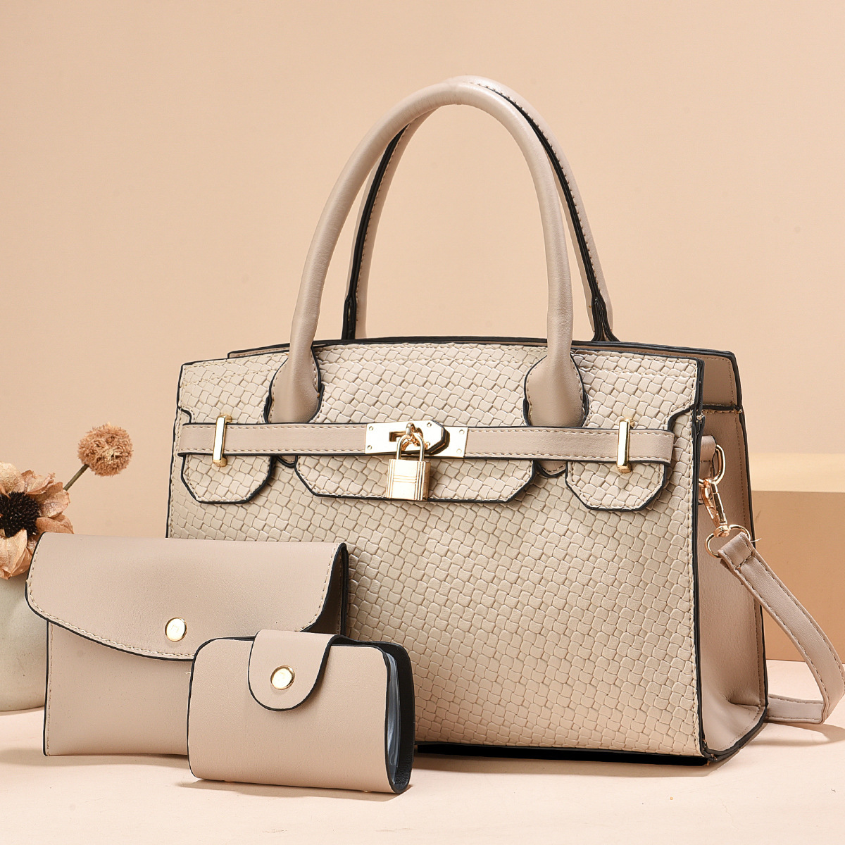 Three-piece set woven fabric mother and child bag factory direct sales New women's bag, fashionable and versatile casual single-shoulder crossbody bag Application Scenario
