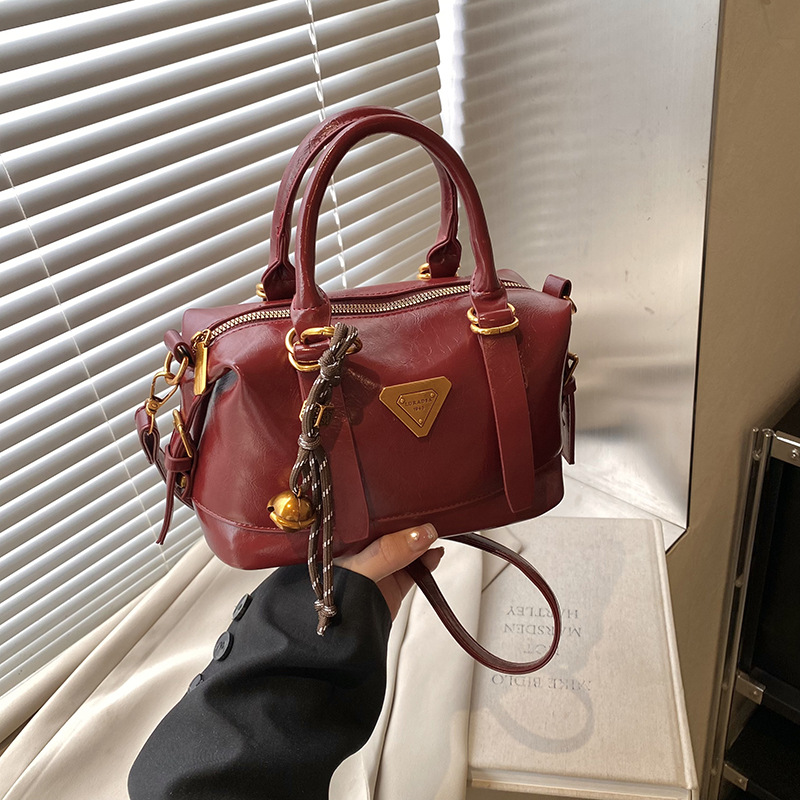 High-end retro commuter handbag for women, 2025 new style popular single-shoulder crossbody bag, casual Boston bag Specification drawing