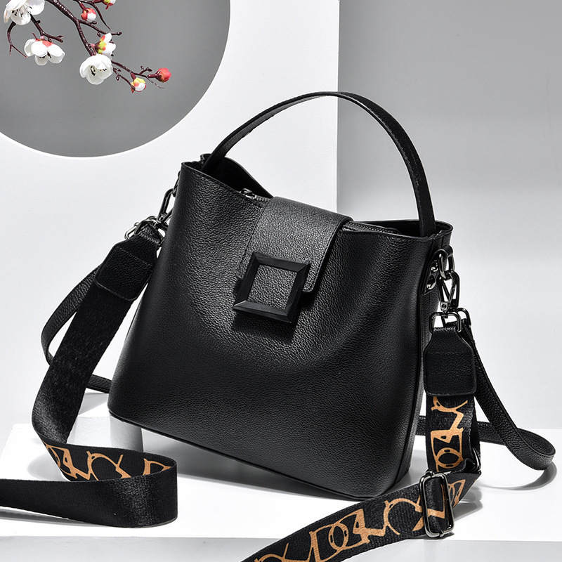Live-streaming fashion Korean-style women's single-shoulder bag, 2021 new simple and fresh handbag, crossbody bucket bag Specification drawing