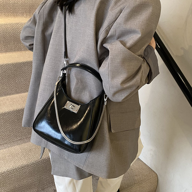 Korean-style simple soft leather single-shoulder underarm bag for women, 2025 new commuter bucket bag, casual and fashionable crossbody bag Specification drawing
