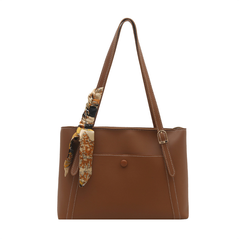 This year, the new model of "Bag Girl 2025" is popular for large-capacity tote bags. It's a simple and versatile single-shoulder commuter bag for spring Item Picture