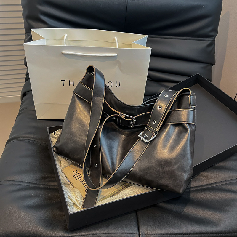 High-end retro trendy women's 2024 new model Maillard single-shoulder bag, large-capacity commuter crossbody bucket bag details Picture