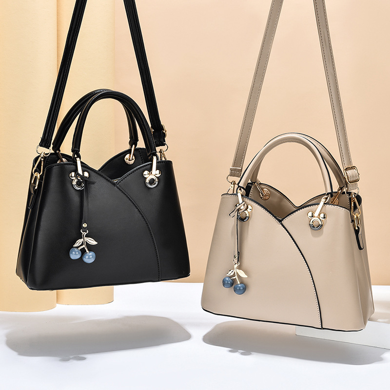 Cross-border consignment handbag 2022 New style fashionable and elegant, single-shoulder crossbody soft leather bag for mothers and middle-aged women Specification drawing