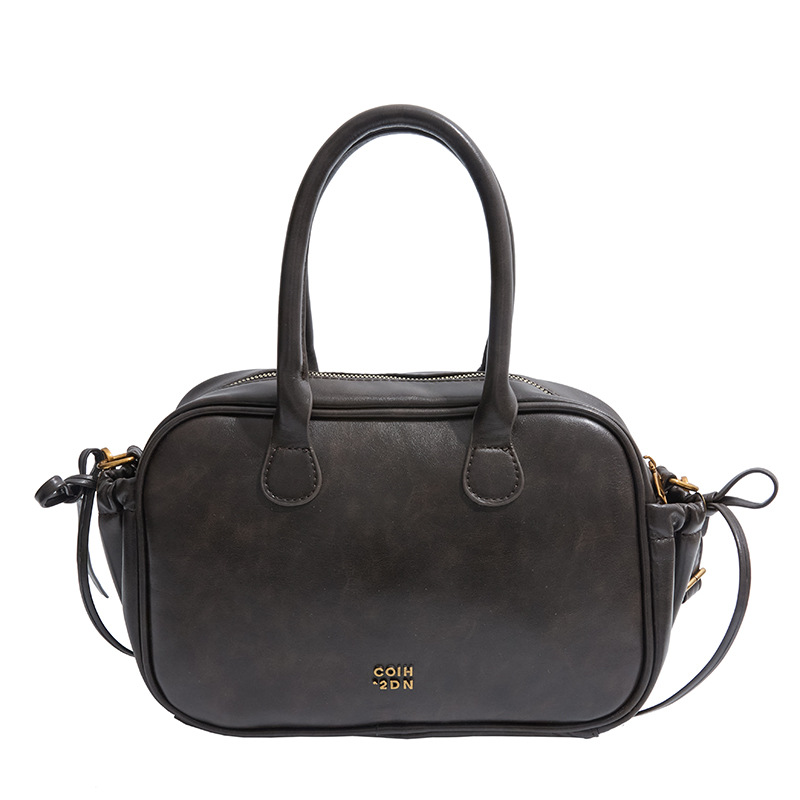 A high-end retro soft leather bag for women, a new 2024 trendy, versatile and fashionable hand-held bowling bag, a single-shoulder crossbody bag Item Picture