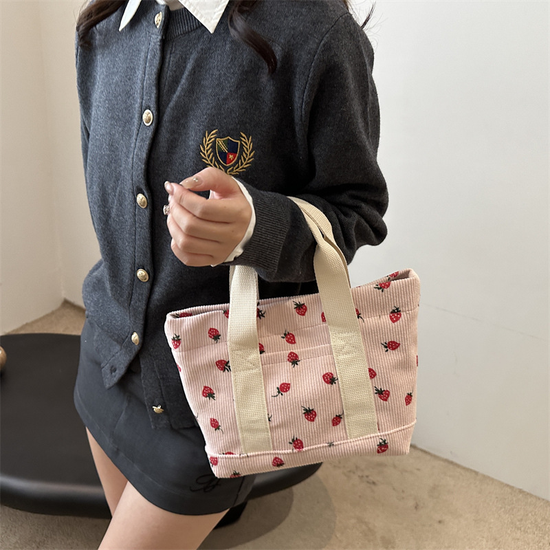 A cute Japanese strawberry corduroy handbag for women, new style 2024, fashionable and versatile, convenient to use as a small bag for mommy Specification drawing