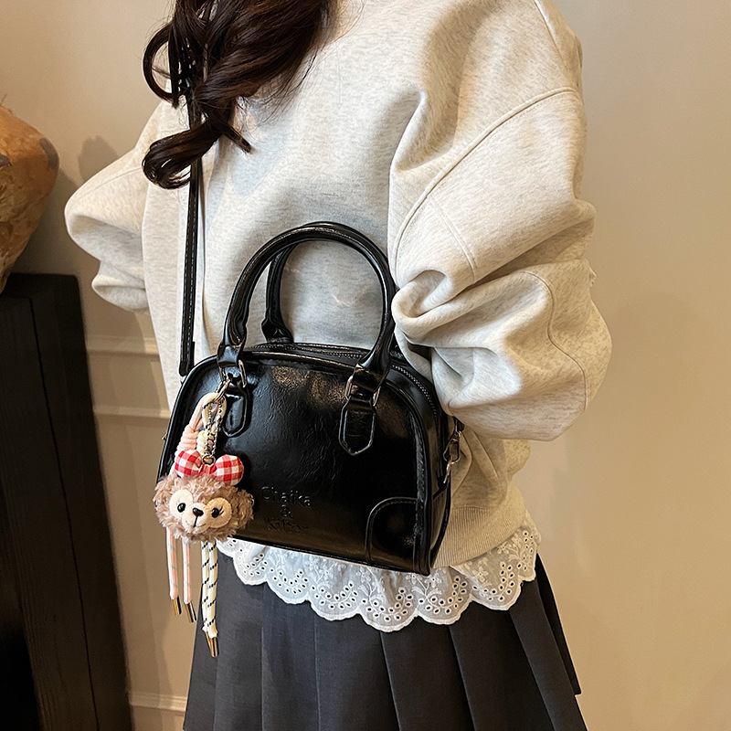 Korean style stylish and versatile Maillard hand-held pillow bag for women 2025 new casual and simple single-shoulder crossbody bag details Picture
