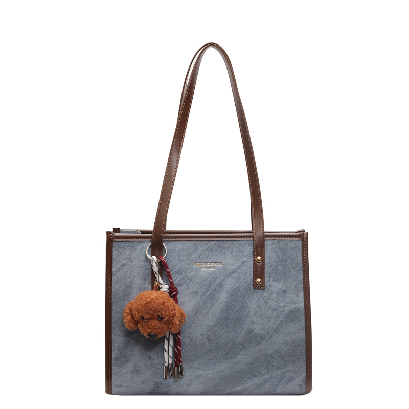 A simple, color-blocking, large-capacity women's 2024 new single-shoulder bag, trendy, fashionable, retro, commuting and casual tote bag Item Picture