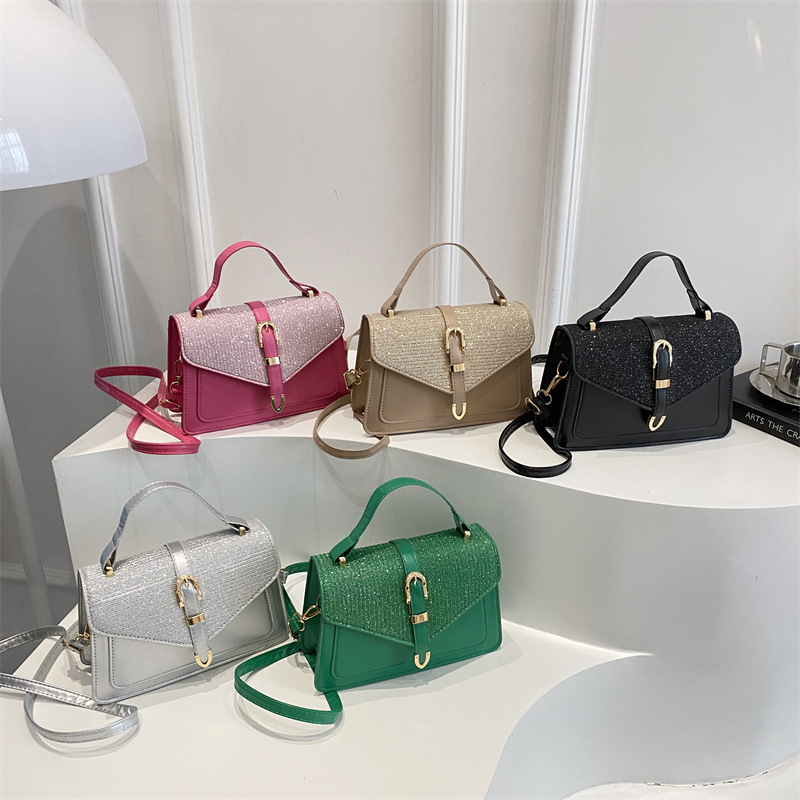 A high-end and niche handbag for women, a new style of fashionable and high-quality hand-shoulder commuter bag and crossbody bag in 2025 Application Scenario