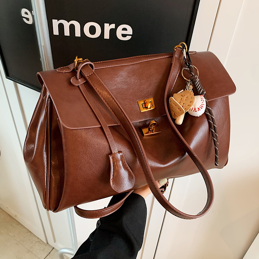 Retro and fashionable hand-held tote bag for women, 2024 new style, large-capacity single-shoulder bag for work and commuting, high-end crossbody bag full figure