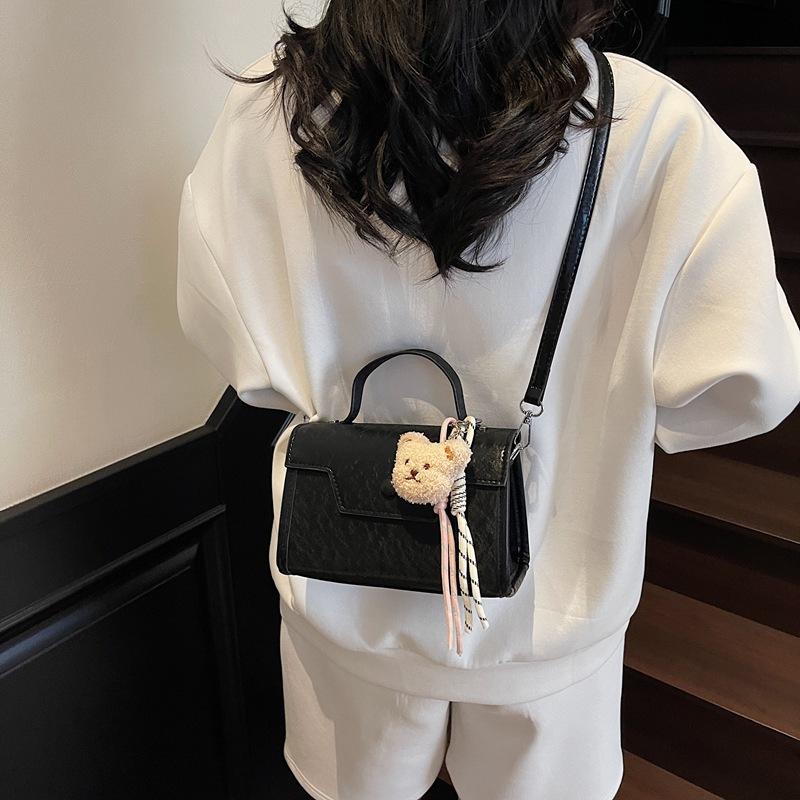 High-end quality and fashionable hand-held small square bag for women, new Spring/Summer 2025, simple single-shoulder bag, casual and versatile crossbody bag Specification drawing