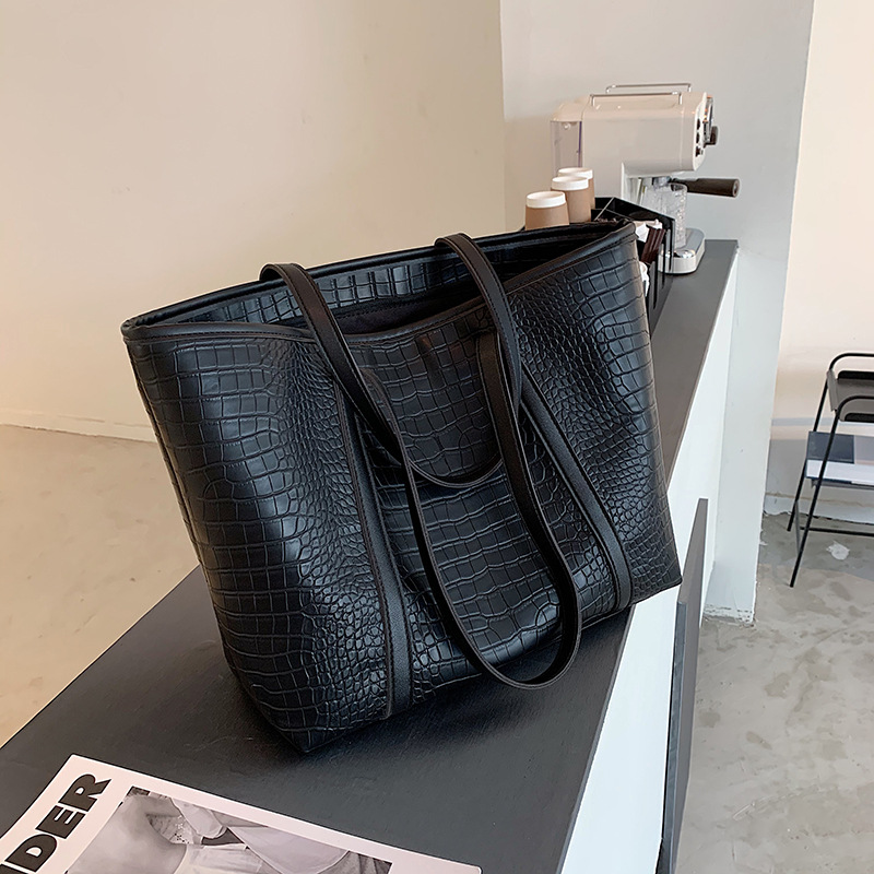 High-quality large-capacity women's bag, 2025 new trendy and fashionable hand-held shoulder bag, versatile tote bag for Internet celebrities Specification drawing