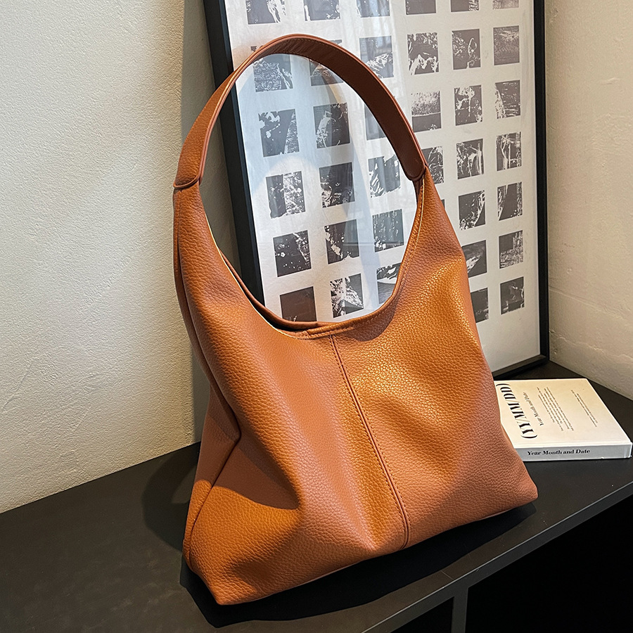 Lazy large-capacity soft leather bag for women 2024 new ins Korean style single-shoulder bag, fashionable and retro tote bag full figure