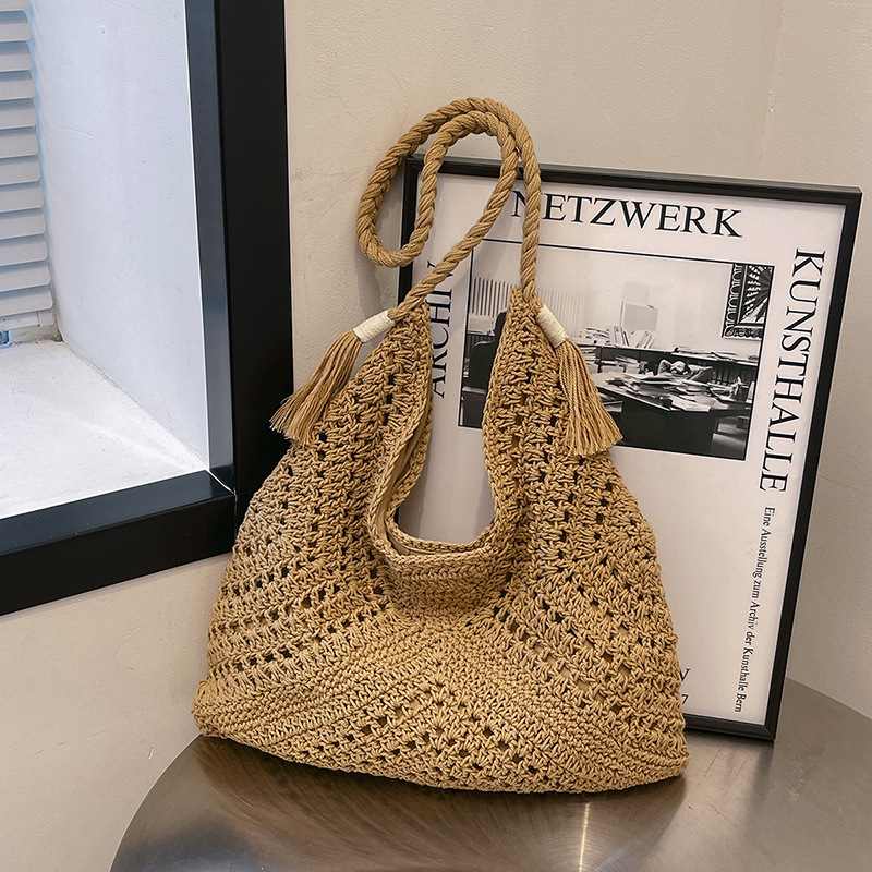 A niche artistic retro straw woven bag for women, a new 2024 versatile tote bag with a seaside vacation style and beach woven bag Specification drawing