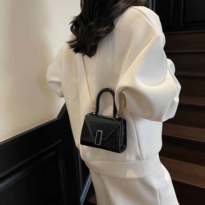 Korean version handbag for women 2025 New style, fashionable and versatile small square bag, commuting bag for work, spring and summer casual crossbody bag details Picture