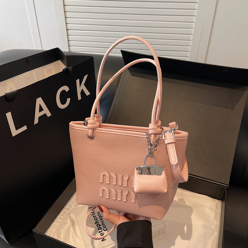 Cross-border high-end hand-held vegetable basket bag for women 2025 new style, fashionable and versatile single-shoulder bag, stylish and versatile crossbody bag full figure