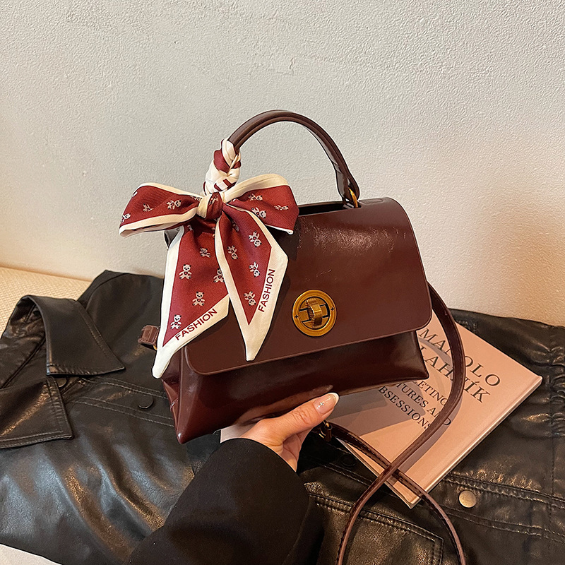 Retro bag for women, 2025 new style casual silk scarf single-shoulder crossbody bag, simple yet elegant hand-held small handbag details Picture