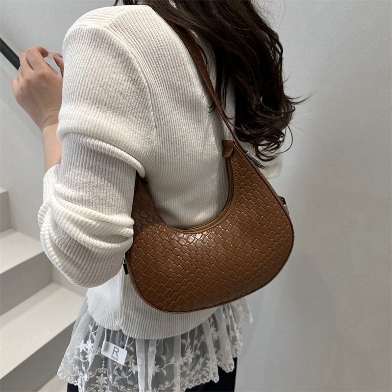 Solid color stylish Lady 2025 Large capacity trendy Korean version new woven pattern casual single-shoulder hand-carried underarm bag Specification drawing