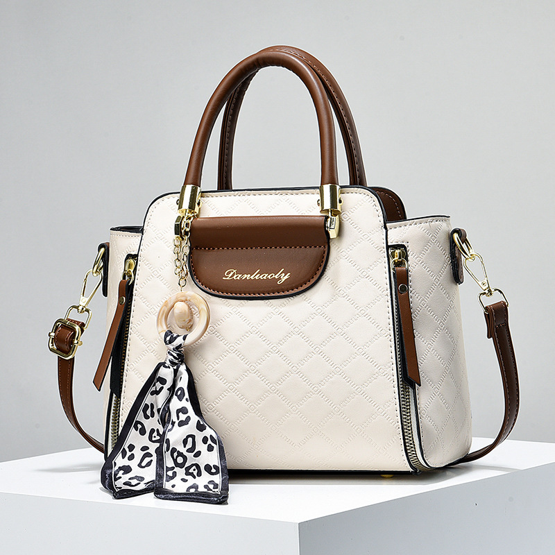 Embossed women's bag, simple and versatile crossbody handbag, large bag for women, 2023 new fashionable and trendy single-shoulder bag, Korean version Specification drawing