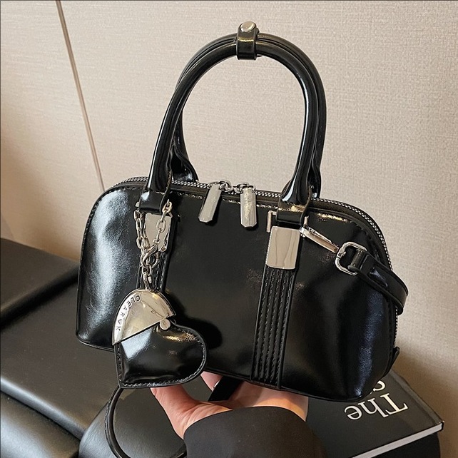 Korean style bowling bag for women, 2025 new versatile and fashionable single-shoulder crossbody bag, high-end commuting handbag full figure
