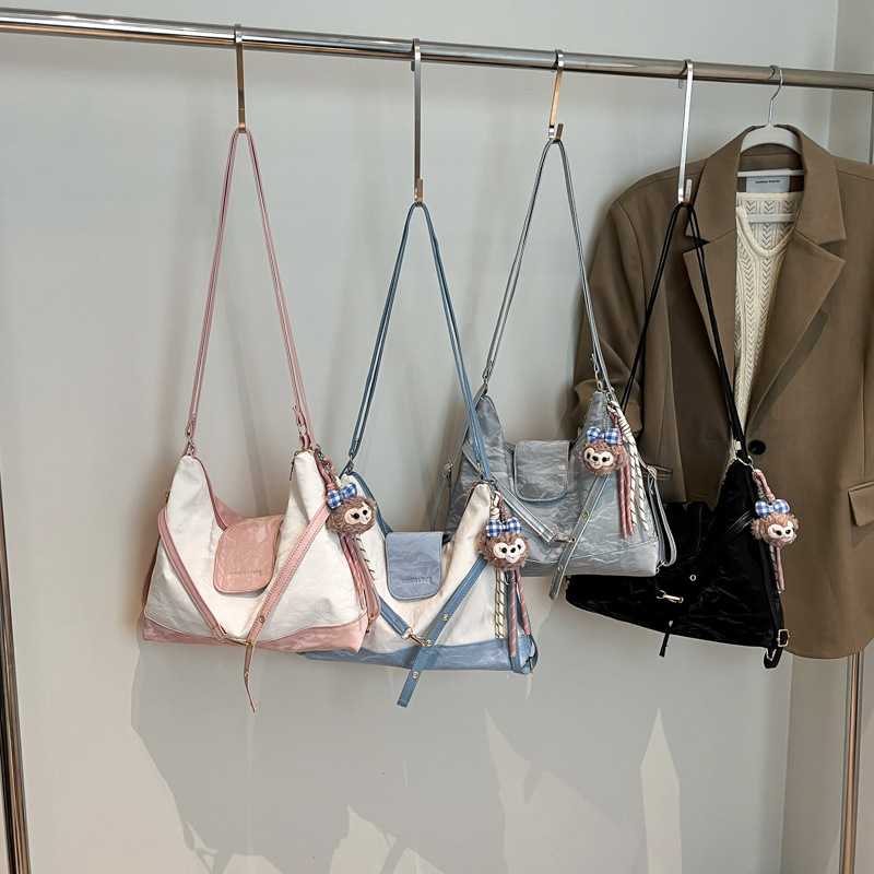 Fashionable retro backpack, niche design bag, women's 2025 Spring new multi-purpose backpack, large capacity tote bag Application Scenario